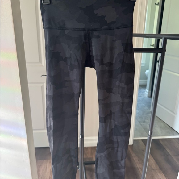 Lululemon Athletica Dark Camouflage Leggings - Picture 1 of 5